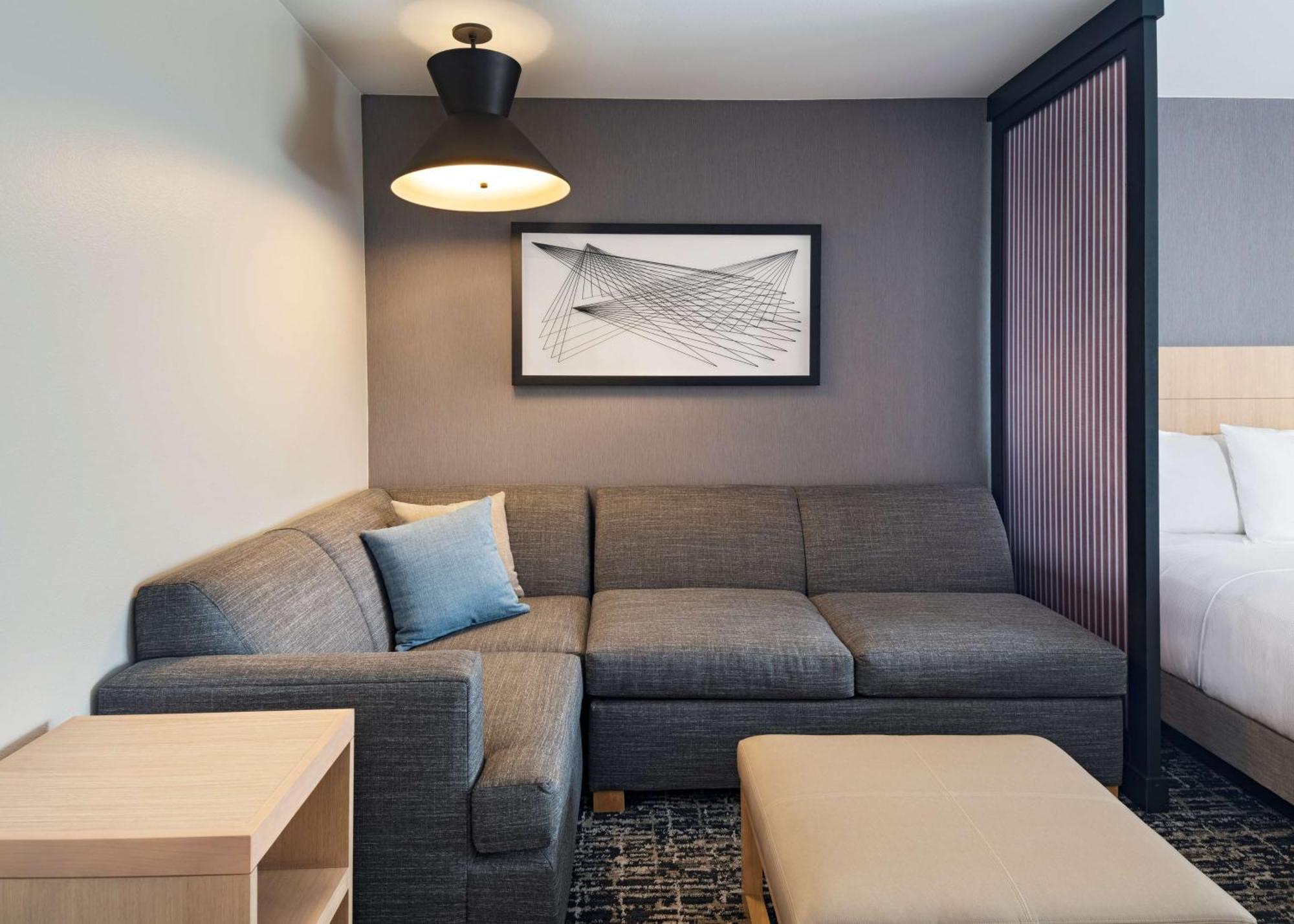 Hyatt Place Travis/four Points 3*