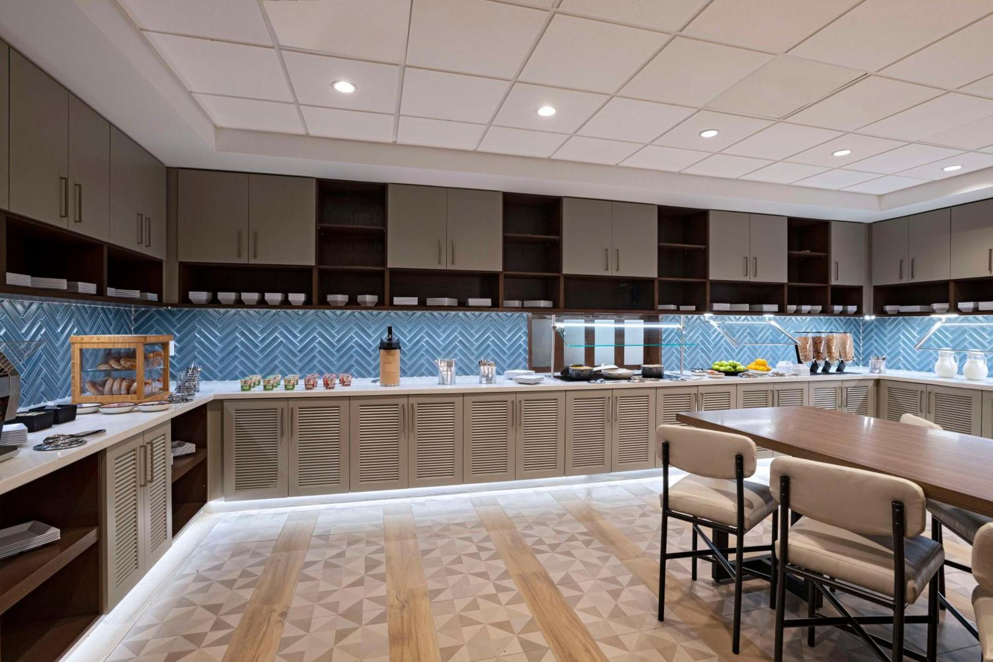 Hyatt Place Travis/four Points Hotel