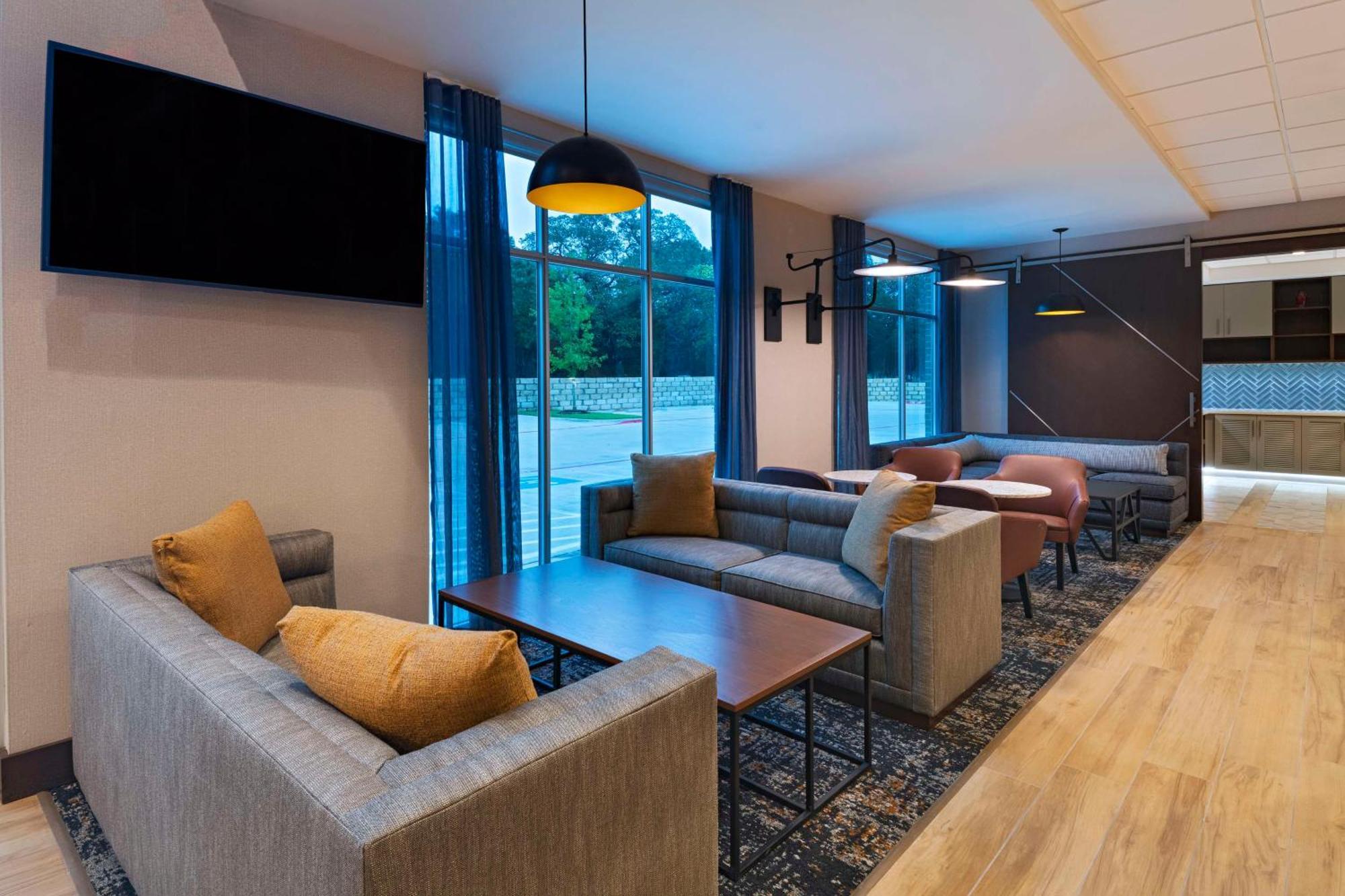 Hyatt Place Travis/four Points Hotel